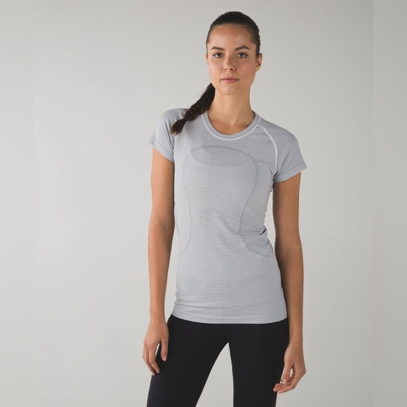 Lululemon Run: Swiftly Tech Short Sleeve Crew, size 10 - Picture 1 of 12